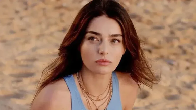 ‘Muhtemel Aşk’ dizisinde kadın başrol Ayça Ayşin Turan oldu